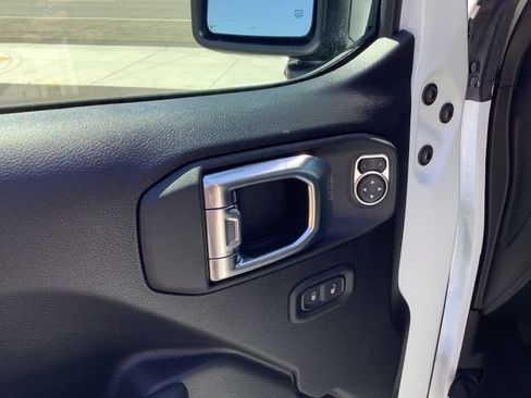 New 2026 Jeep Gladiator Sport AWD/4WD image 10