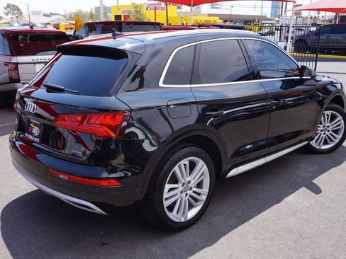 Used 2019 Audi Q5 2.0T Premium Plus w/ Premium Plus Package AWD/4WD image 6