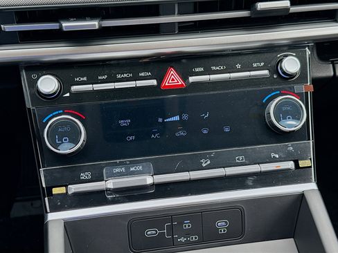 New 2026 Hyundai Santa Fe SE FWD image 12