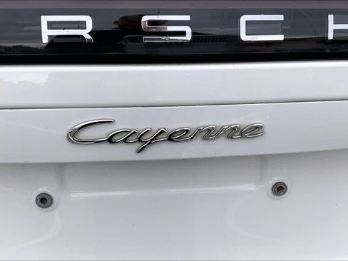 Used 2021 Porsche Cayenne AWD/4WD image 32