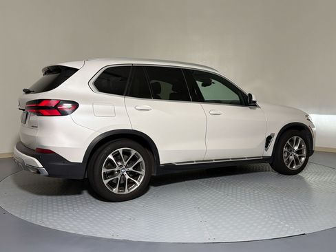Used 2024 BMW X5 xDrive40i AWD/4WD image 5