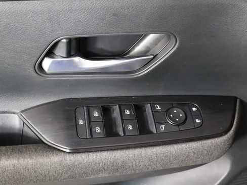 Used 2025 Nissan Kicks SV FWD image 20