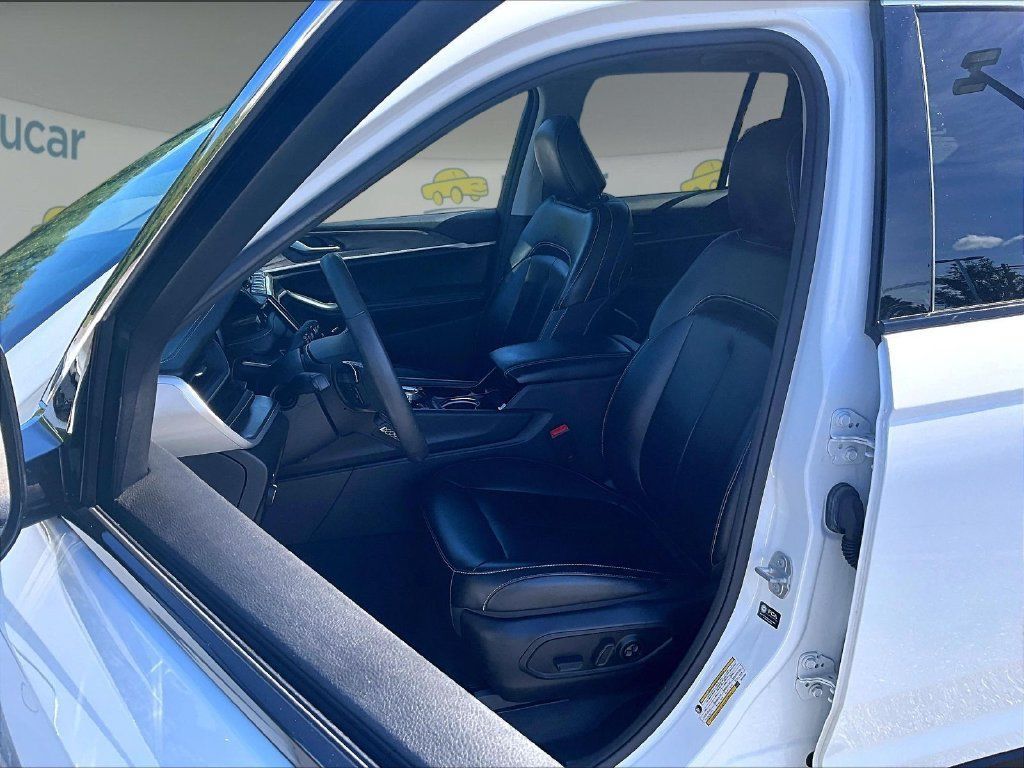 Used 2023 Jeep Grand Cherokee 4WD 4xe image 10