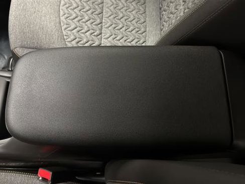 Used 2023 Chevrolet Equinox LT AWD/4WD image 19