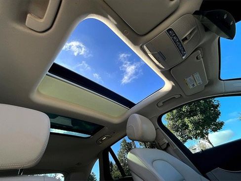 Certified 2022 Mercedes-Benz GLC 300 4MATIC image 27