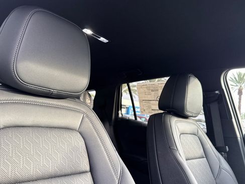 New 2026 Chevrolet Equinox LT w/ Convenience Package II image 15