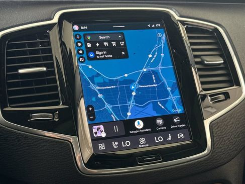 Certified 2023 Volvo XC90 T8 Plus AWD/4WD image 19