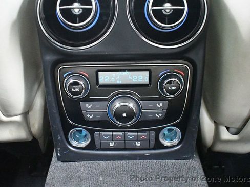 Used 2015 Jaguar XJ image 23