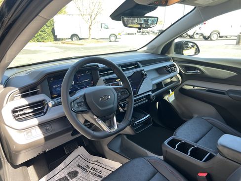 New 2027 Chevrolet Bolt RS w/ Technology Package image 16