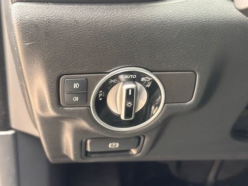 Used 2018 INFINITI QX30 Premium w/ Navigation Package image 23