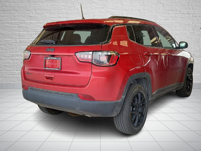 Used 2025 Jeep Compass Latitude w/ Altitude Special Edition AWD/4WD image 3