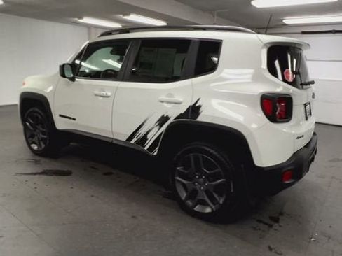 Used 2021 Jeep Renegade Latitude w/ Sun & Sound Group AWD/4WD image 6