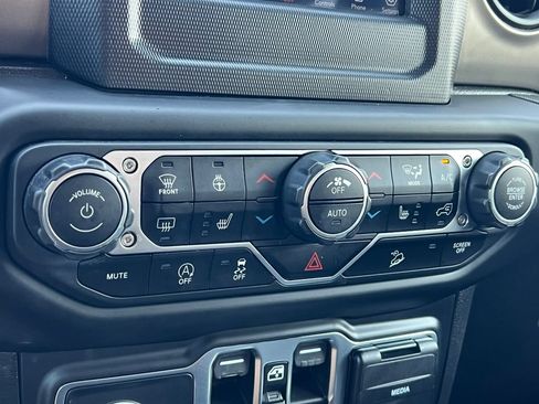 Used 2020 Jeep Wrangler Unlimited Sport S AWD/4WD image 22