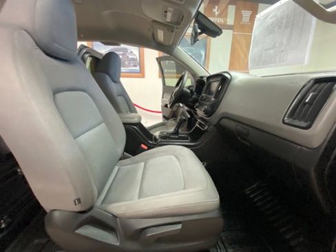 Used 2018 Chevrolet Colorado W/T RWD image 21