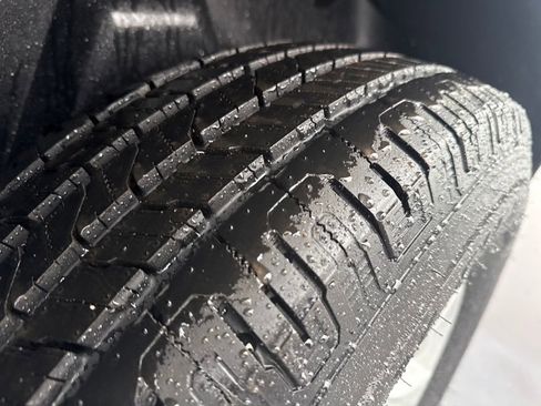 Used 2017 RAM 1500 Classic SLT image 33