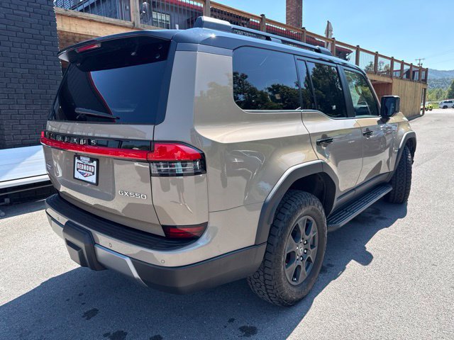 Used 2024 Lexus GX 550 AWD/4WD image 8