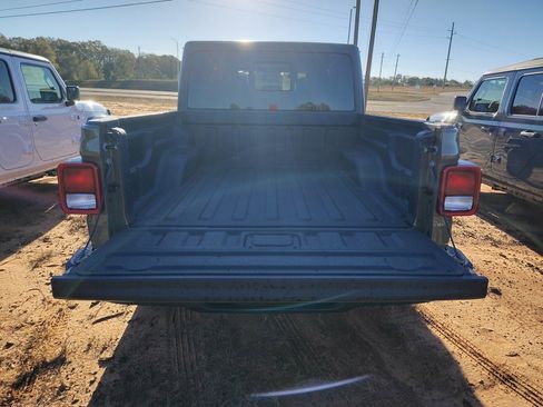 New 2026 Jeep Gladiator Sport image 28