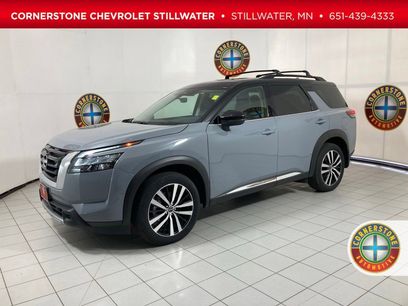 Used 2025 Nissan Pathfinder Platinum w/ Cargo Package