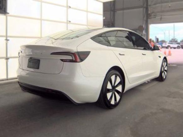 Used 2025 Tesla Model 3 RWD image 2
