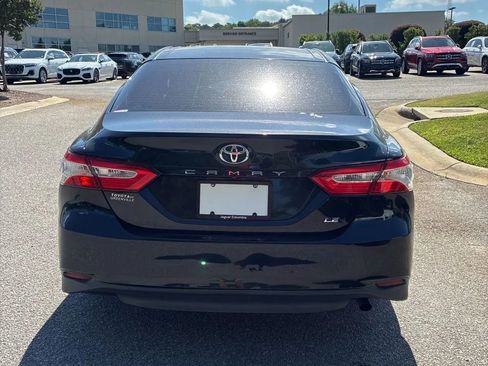 Used 2018 Toyota Camry LE FWD image 8