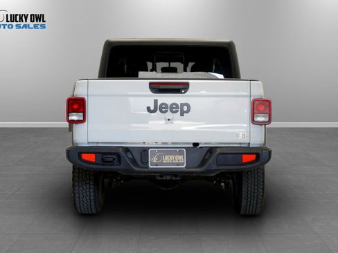 Used 2023 Jeep Gladiator Sport AWD/4WD image 6