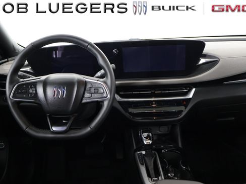 Certified 2024 Buick Envista Avenir FWD image 16
