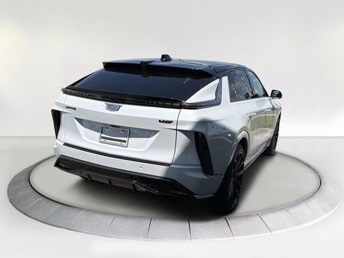 New 2026 Cadillac Lyriq V w/ Exterior Carbon Fiber Package AWD/4WD image 5