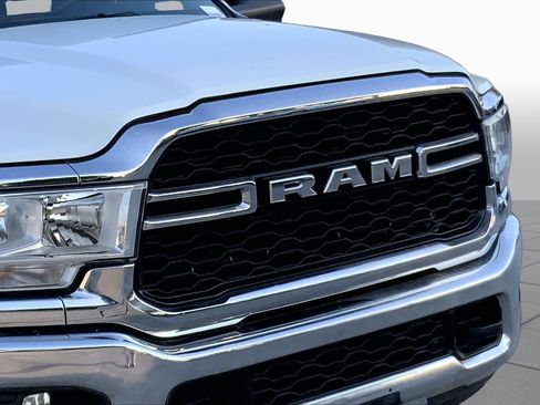 Used 2022 RAM 2500 Tradesman w/ Chrome Appearance Group AWD/4WD image 26