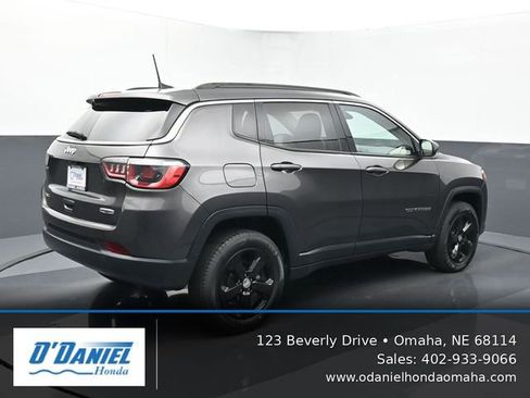 Used 2019 Jeep Compass Latitude w/ Popular Equipment Group image 6