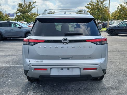 Certified 2025 Nissan Pathfinder SL AWD/4WD image 5