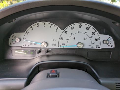 Used 2002 Ford Thunderbird image 22