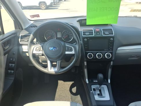 Used 2018 Subaru Forester 2.5i Premium w/ All-Weather Package AWD/4WD image 9