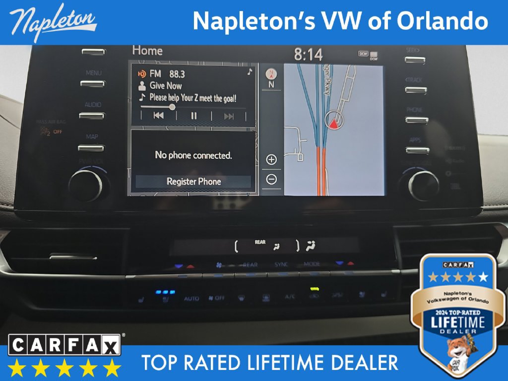 Used 2024 Toyota Sienna Platinum FWD image 14