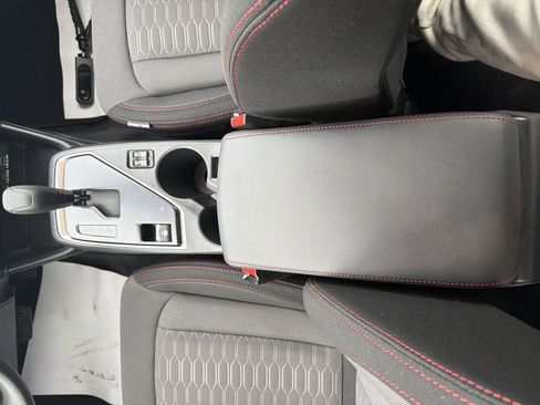 Used 2024 Subaru Impreza 2.0i Sport image 32