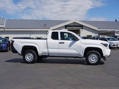Used 2024 Toyota Tacoma SR RWD image 2
