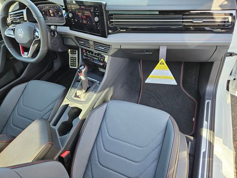 New 2025 Volkswagen Jetta GLI Autobahn image 31