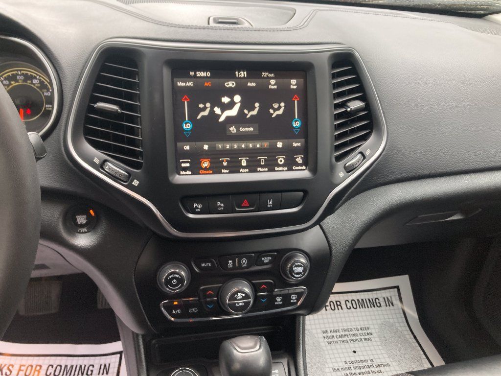 Used 2023 Jeep Cherokee Altitude Lux w/ Elite Group AWD/4WD image 23