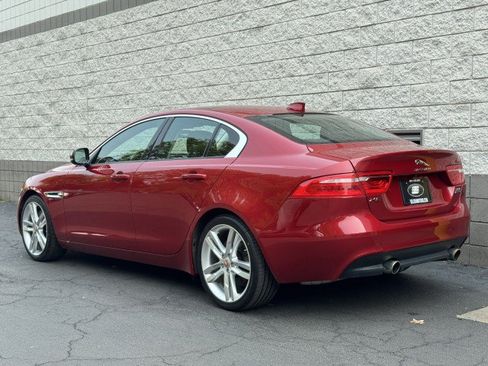 Used 2018 Jaguar XE Premium AWD/4WD image 14