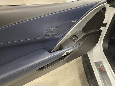 Used 2017 Chevrolet Corvette Z06 image 11