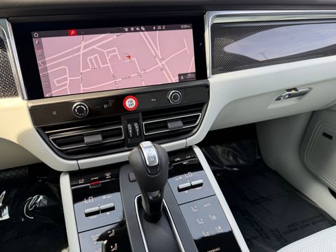 New 2026 Porsche Macan Turbo image 24