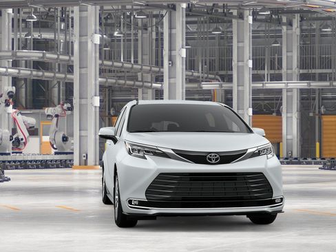 New 2026 Toyota Sienna Limited AWD/4WD image 16