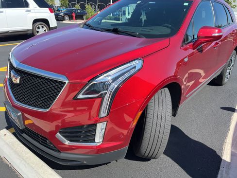 Used 2021 Cadillac XT5 Sportv image 2