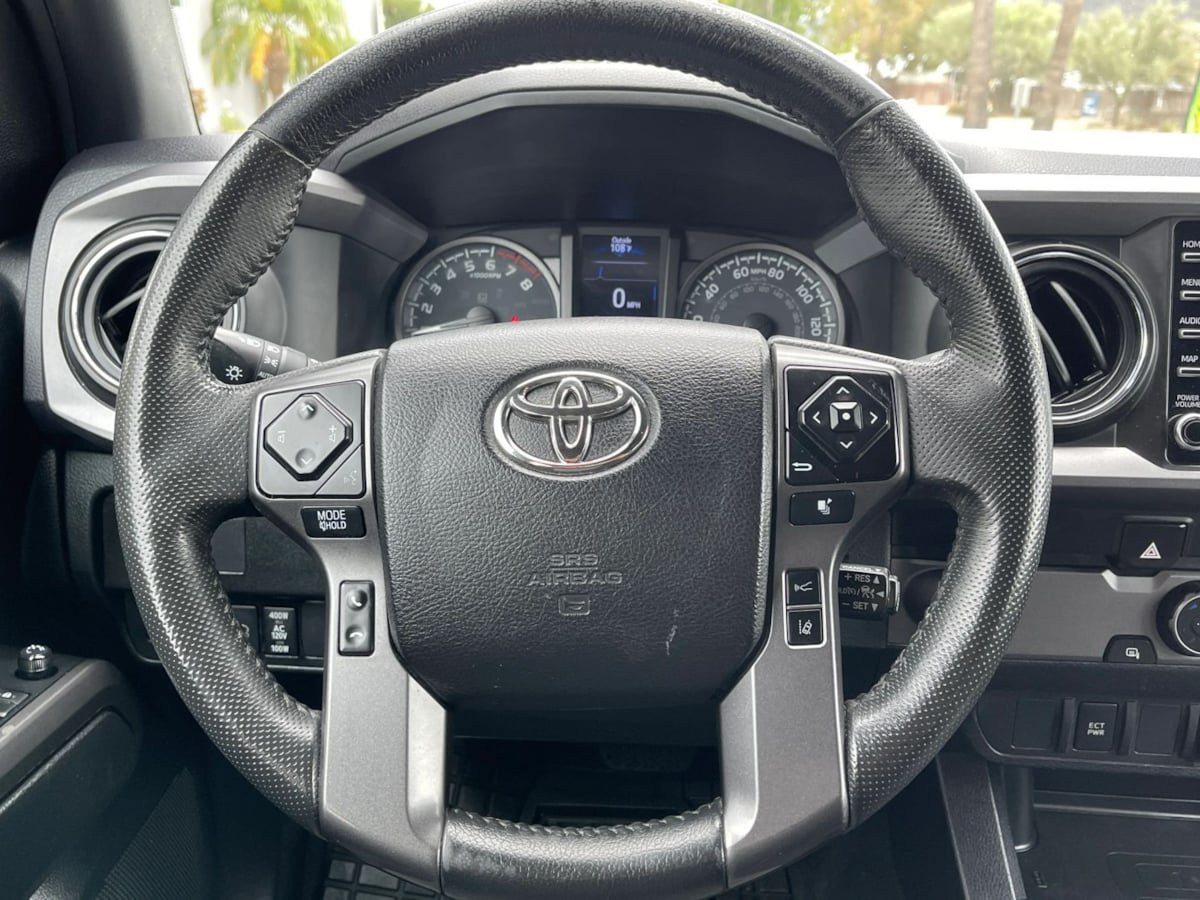 Used 2022 Toyota Tacoma TRD Off-Road RWD image 29