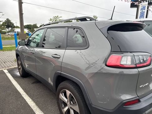 Used 2022 Jeep Cherokee Limited AWD/4WD image 4
