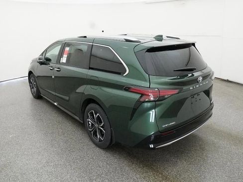 New 2026 Toyota Sienna Platinum image 13