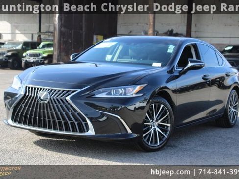 Used 2023 Lexus ES 350 w/ Premium Package image 10