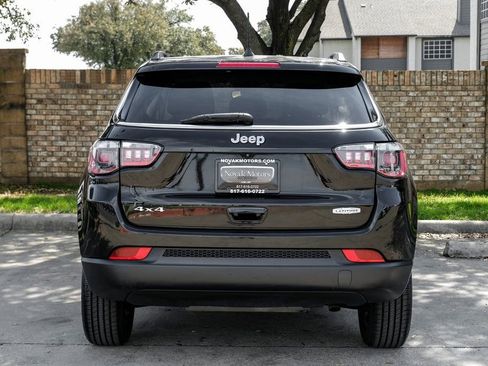 Used 2022 Jeep Compass Latitude image 18
