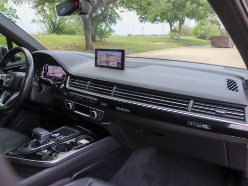 Used 2018 Audi Q7 3.0T Prestige AWD/4WD image 27
