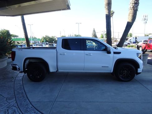 Certified 2022 GMC Sierra 1500 Elevation image 14