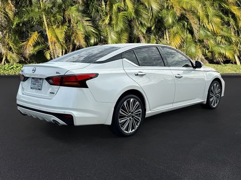 Used 2024 Nissan Altima 2.5 SL AWD/4WD image 4